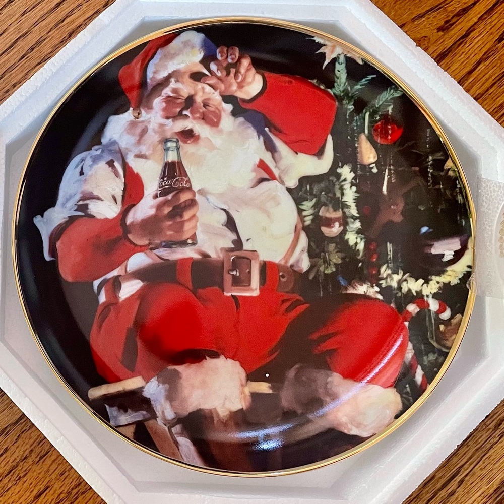 Vintage Coca-Cola Christmas Collector’s Plate 1994 A Refreshing Pause
